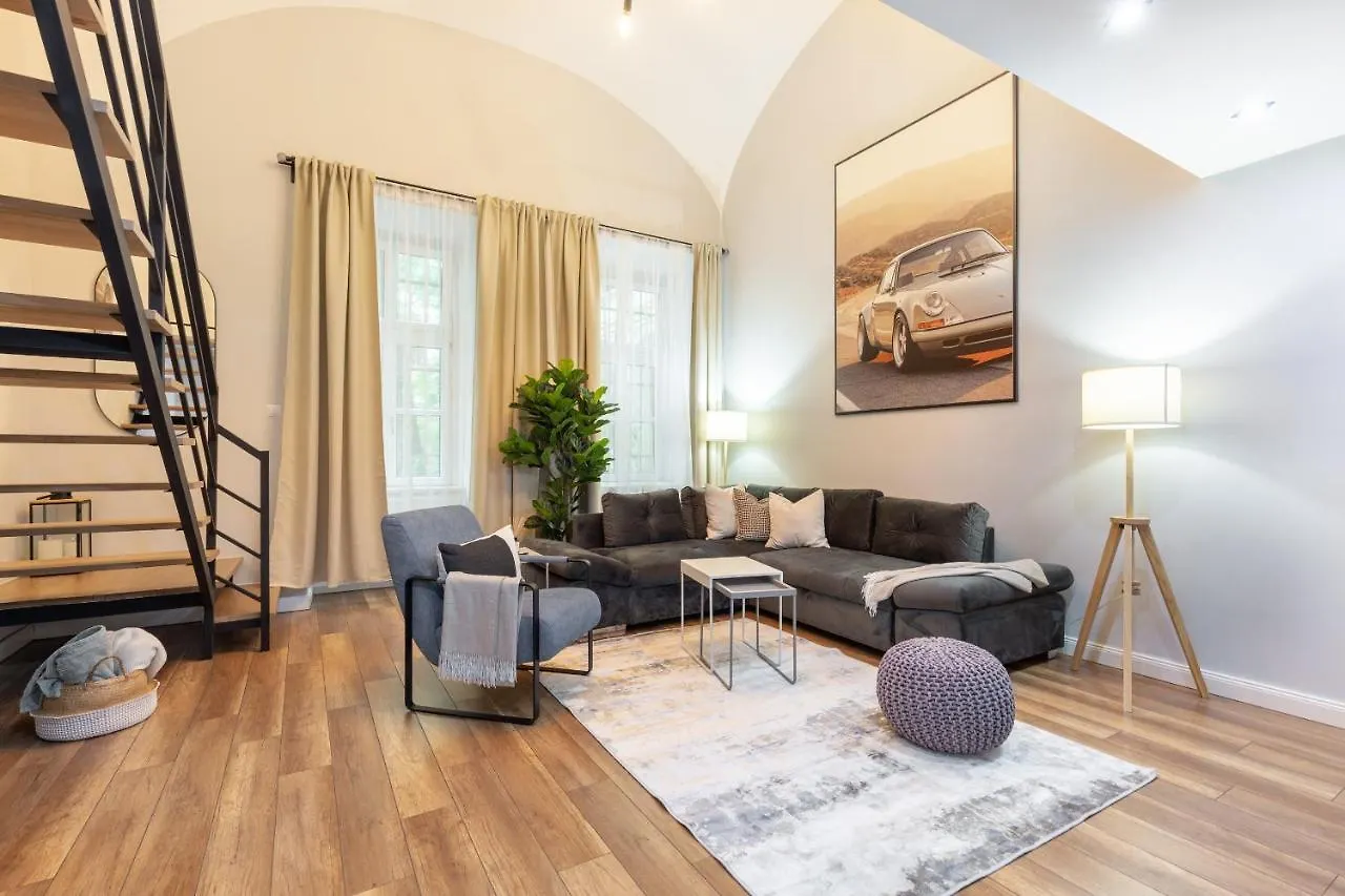 L10 Dolce Vita Apartment location