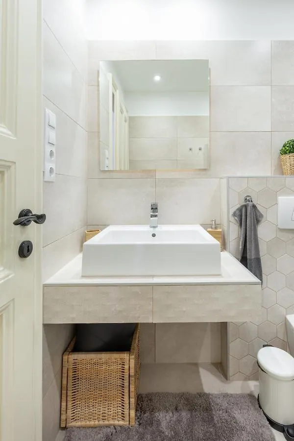 L10 Dolce Vita Apartment Budapest Hungary