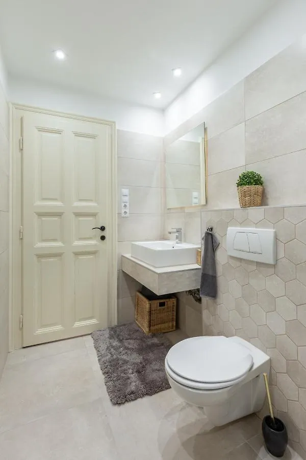 L10 Dolce Vita Apartment Budapest 0*,